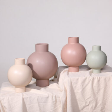 Ins style, dopamine color simple ceramic vase