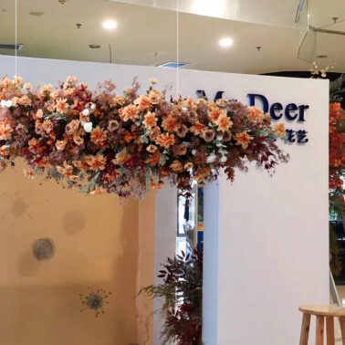 复古色仿真花艺吊顶装饰酒店西餐厅橱窗挂顶软装摄影布置道具花卉