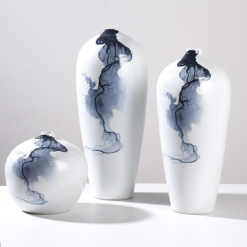 Ceramic vase with water artistic conception - Image 2