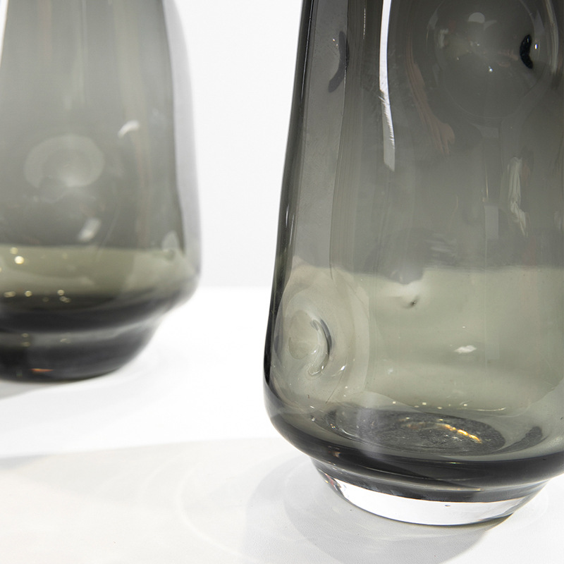Pleated convex craft glass vase - Image 3