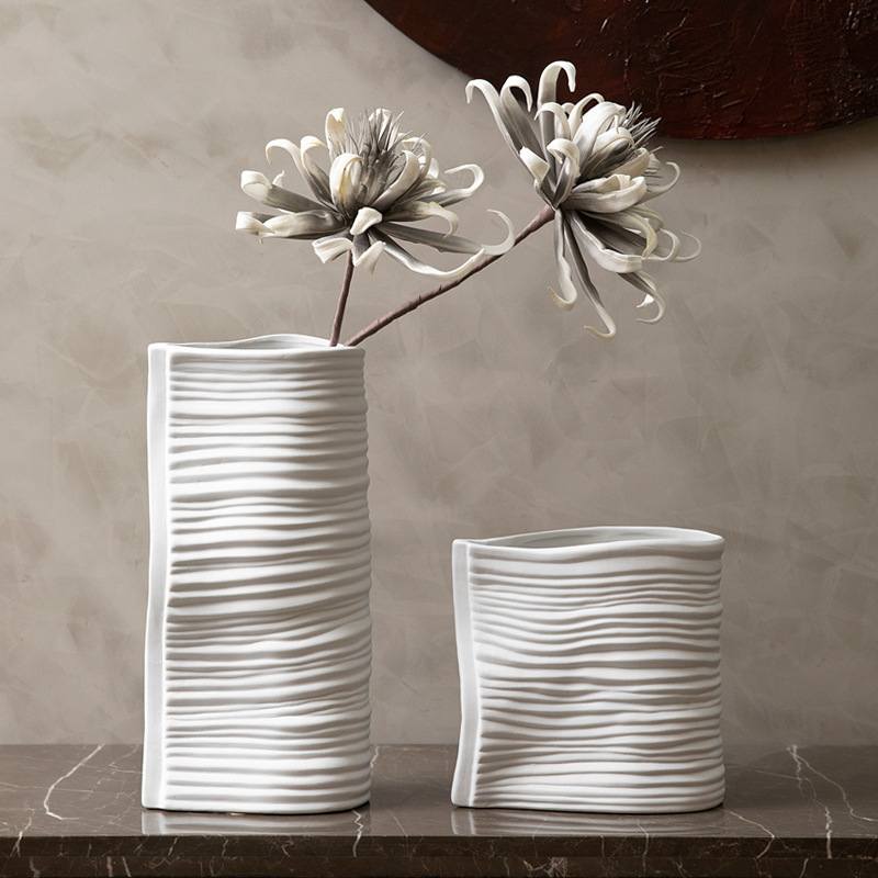 Flowing water shape frosted ceramic vase - Image 3