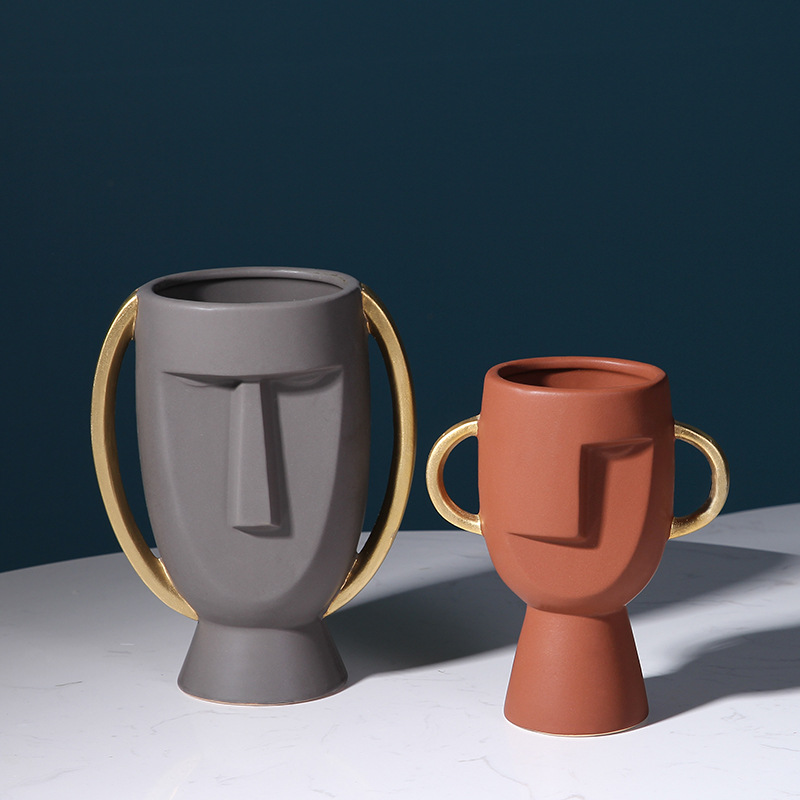 Human-faced ceramic vase - Image 4