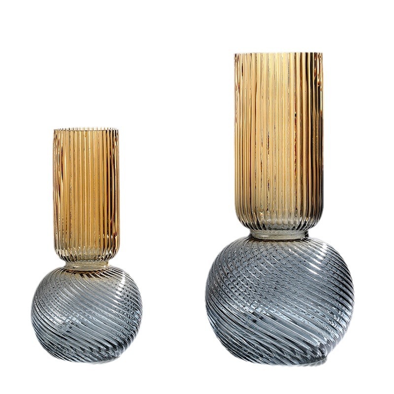 Handmade two-color glass vase - Image 5