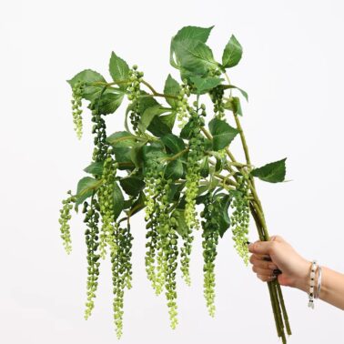 Hot Sale Artificial Greenery Plastic Fruit Berries Berry Branch Hanging Plant for New Year Christmas Home Wedding Decorations