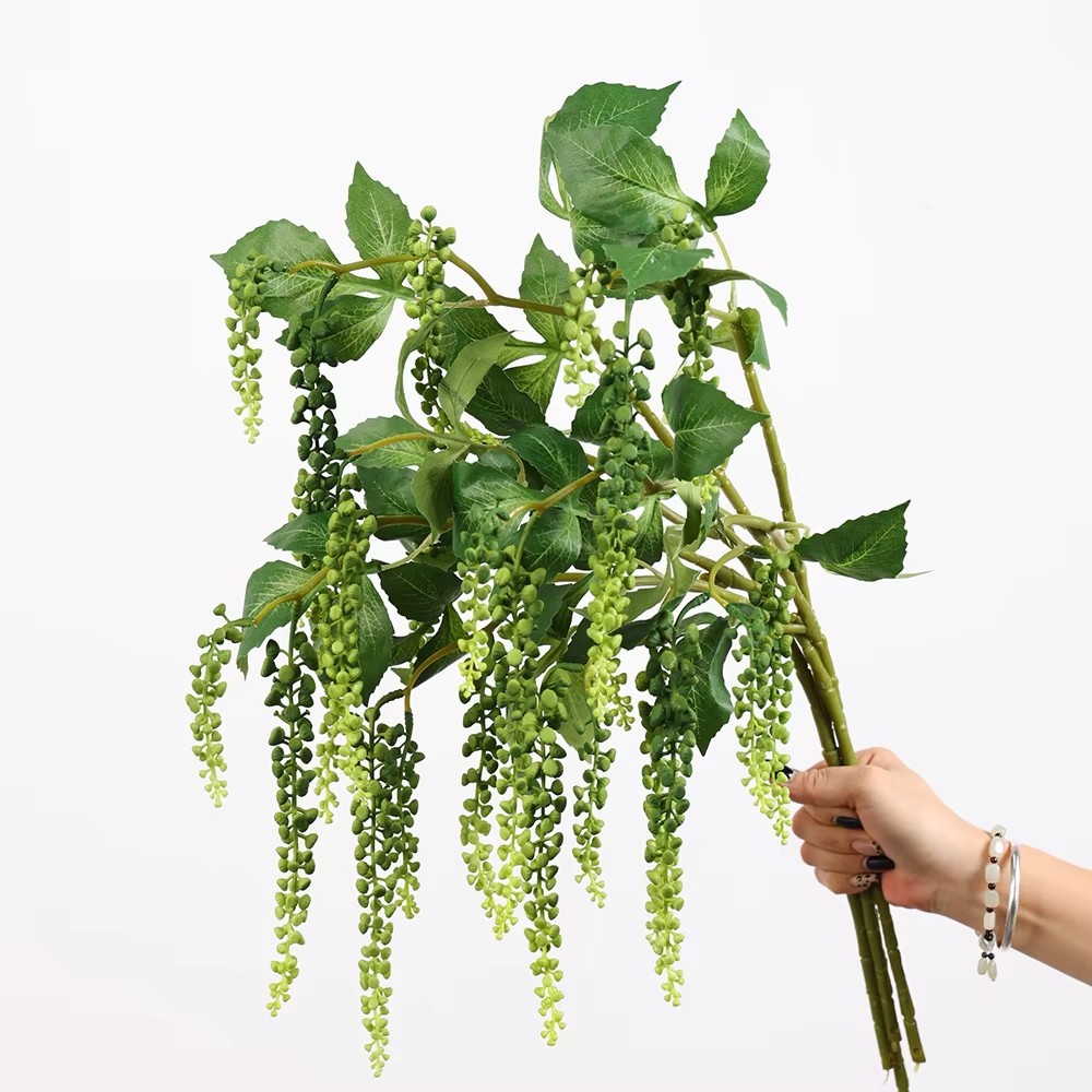 Hot Sale Artificial Greenery Plastic Fruit Berries Berry Branch Hanging Plant for New Year Christmas Home Wedding Decorations